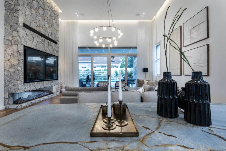 HOUSE IN HASHARON